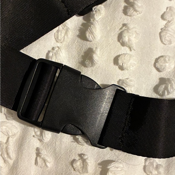 Steve Madden Black Belt Bag - Picture 6 of 7
